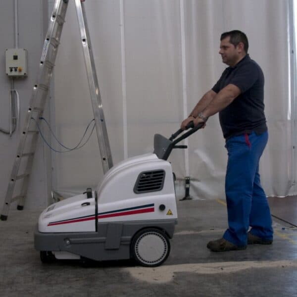 Veegmachine Dulevo 900