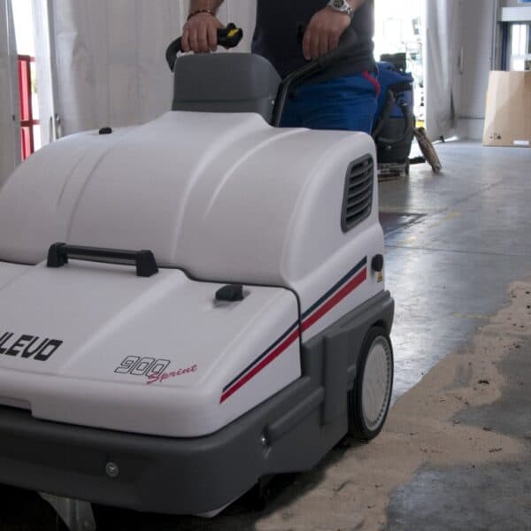 Veegmachine Dulevo 900
