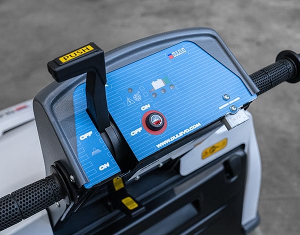 Veegmachine Dulevo 900