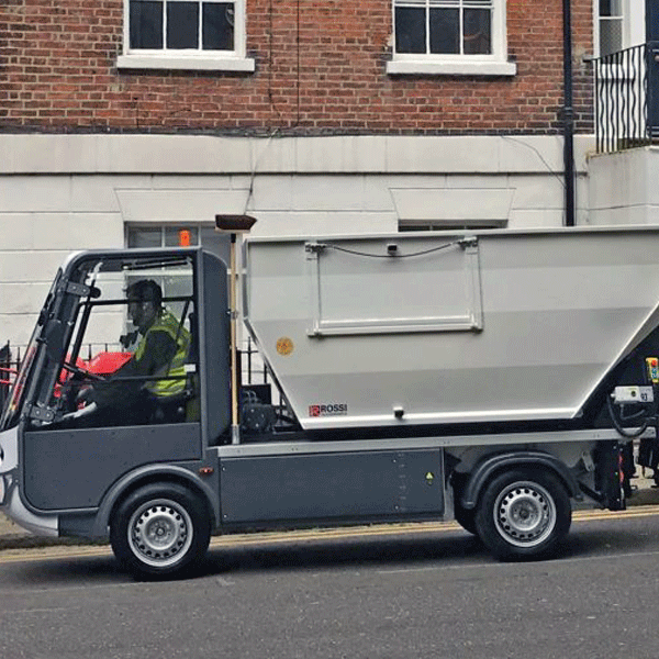 elektrische huisvuilwagen met containerlift