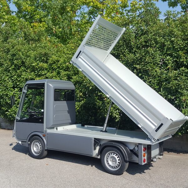 Elektrisch voertuig pick-up met kiepbak