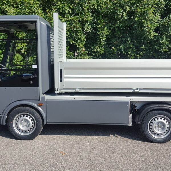 Elektrisch voertuig pick-up met kiepbak
