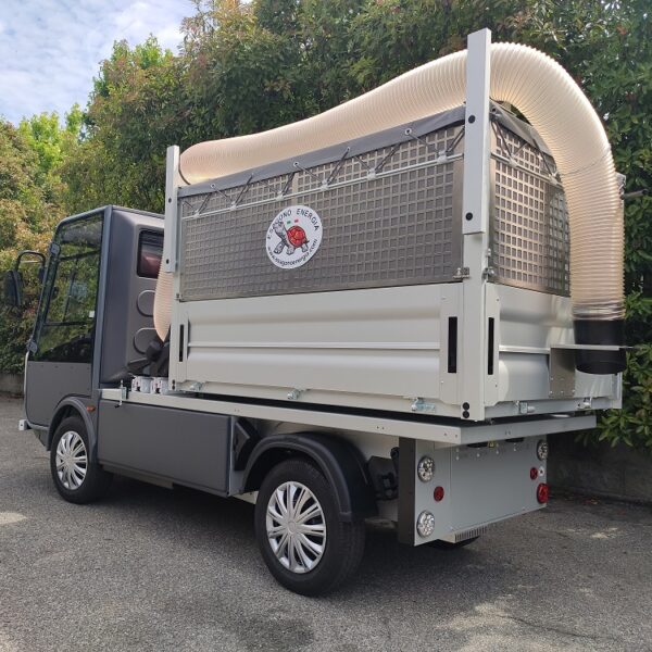 Esagono e-truck met blad- en afvalzuiger